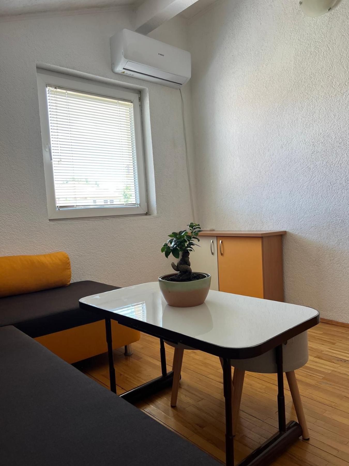 Veljanoski Apartment