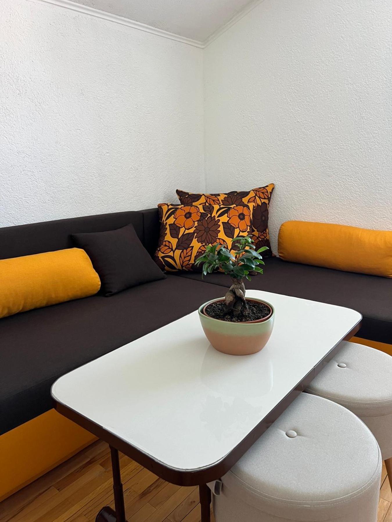 Apartment Veljanoski *