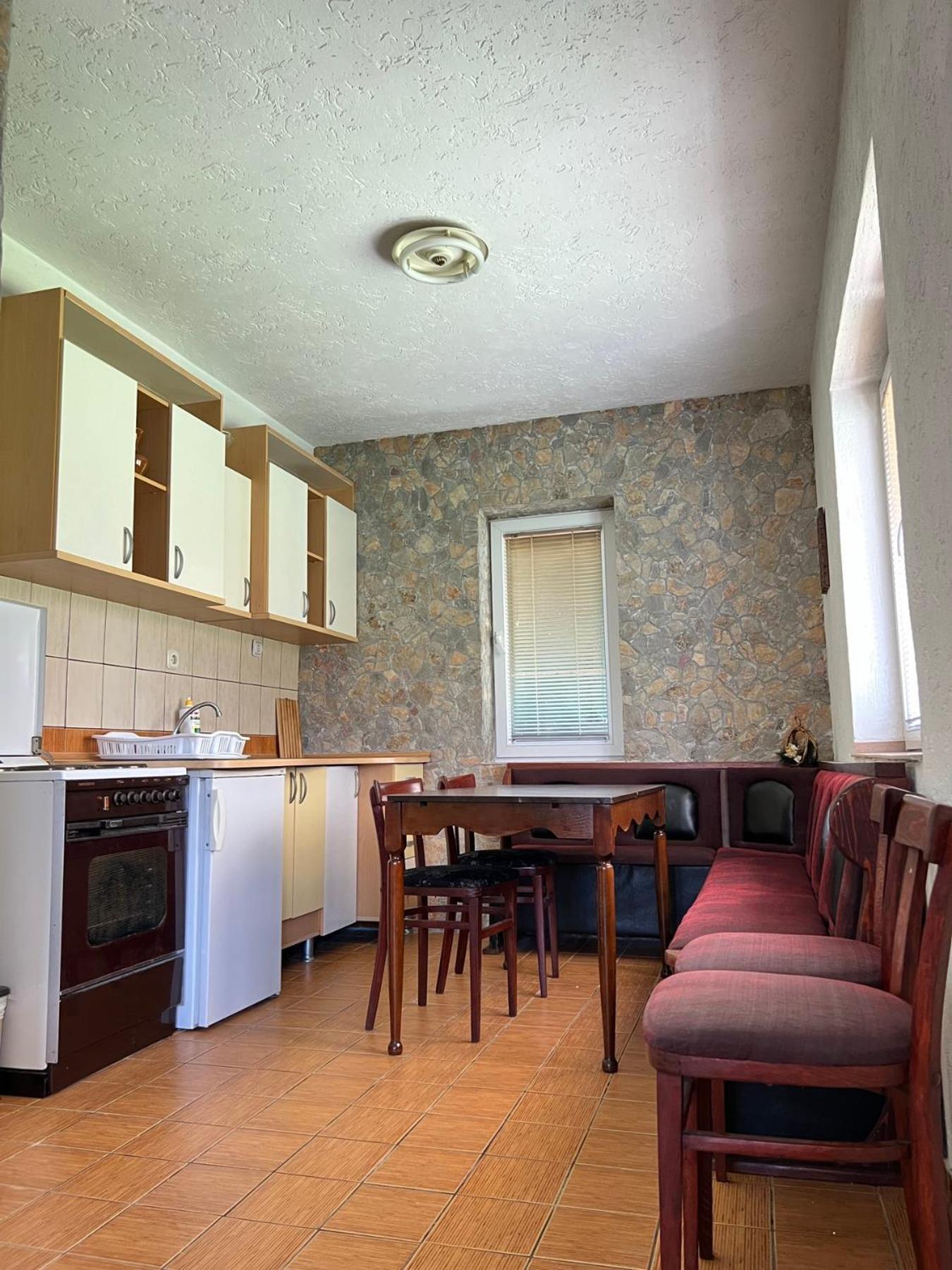Veljanoski Apartment