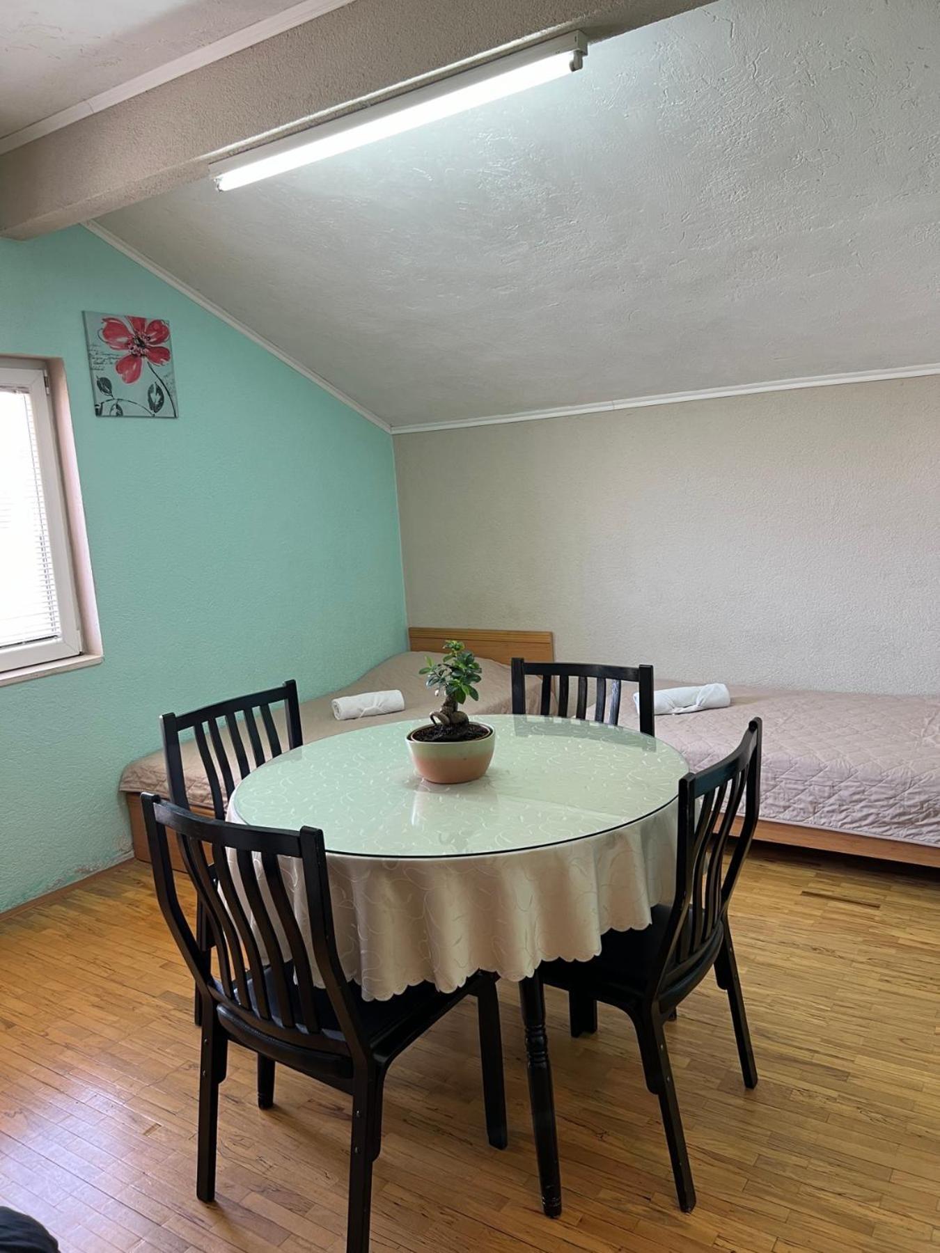 Veljanoski Apartment